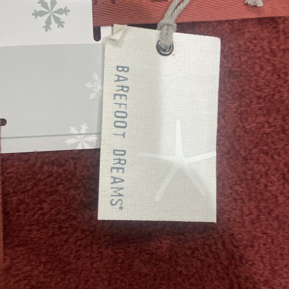 Barefoot Dreams CozyChic 45x60 Stacked Rib Border Blanket - Picture 6 of 8